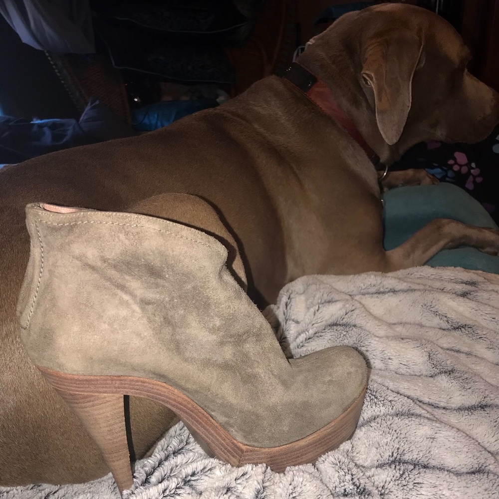 PURA LOPEZ  PLATFORM ANKLE BOOTS   8- 8 1/2